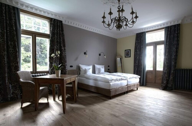 Bedroom 23