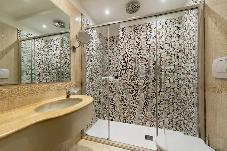 Bathroom 4, Hotel Antico Doge, Venezia