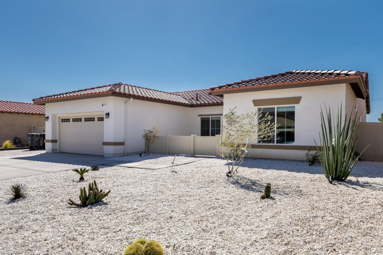 Exterior & Views 2, Desert Horizon, Riverside
