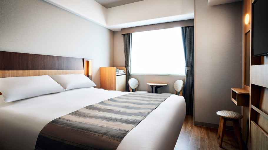 Bedroom 13