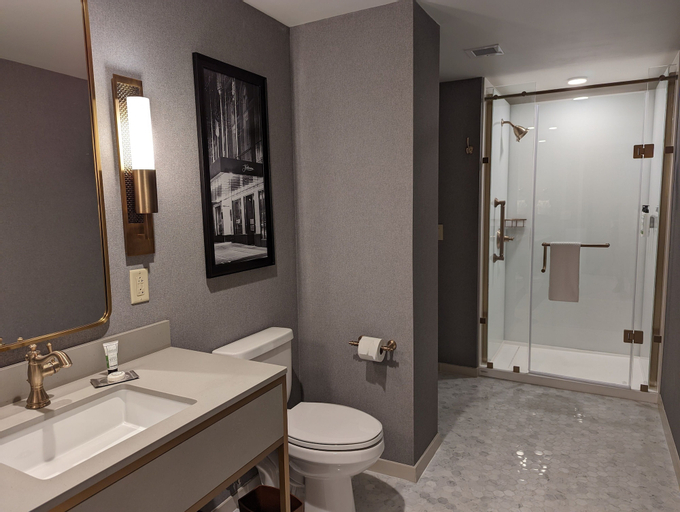 Bathroom 4