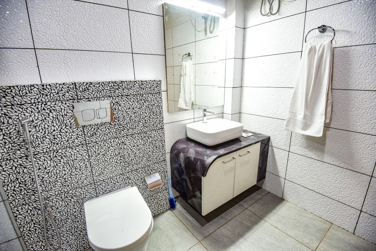 Bathroom 3, Aranya Jungle Resort, Jalpaiguri