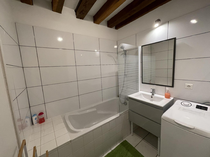 Bathroom 3, Appartement le Saint-Nicolas Auxerre Les Quais, Yonne
