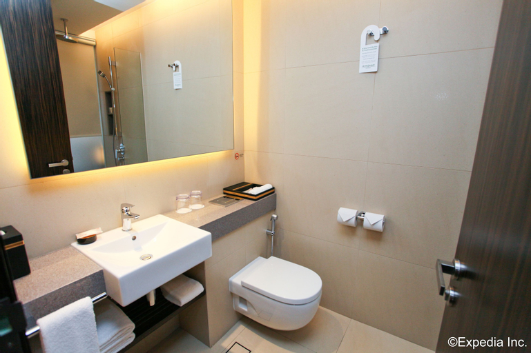 Bathroom 19