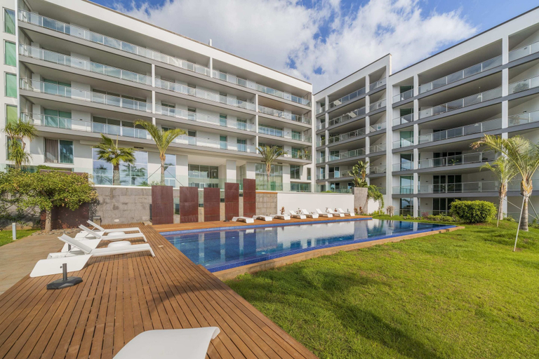 Exterior & Views 2, Luxury Holiday, sea View - Madeira Palace III, Funchal