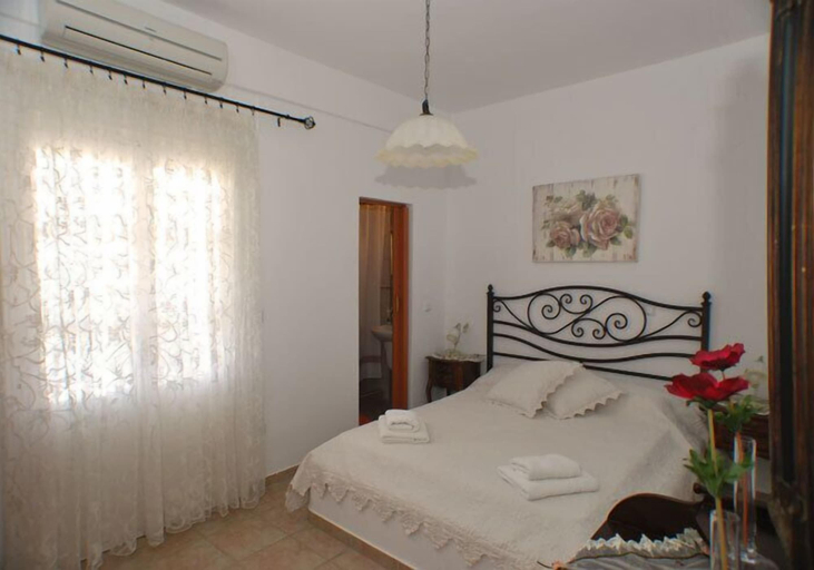 Bedroom 3, Pension Moschoula, South Aegean