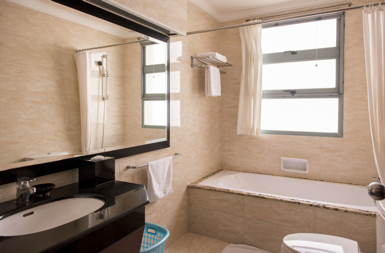 Bathroom 2