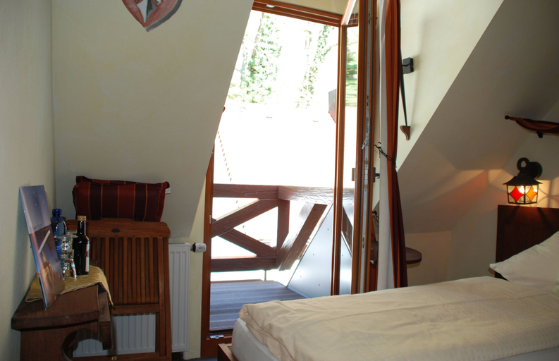 Bedroom 3, Mittelalterhotel-Gästehaus Rauchfang, Bodenseekreis