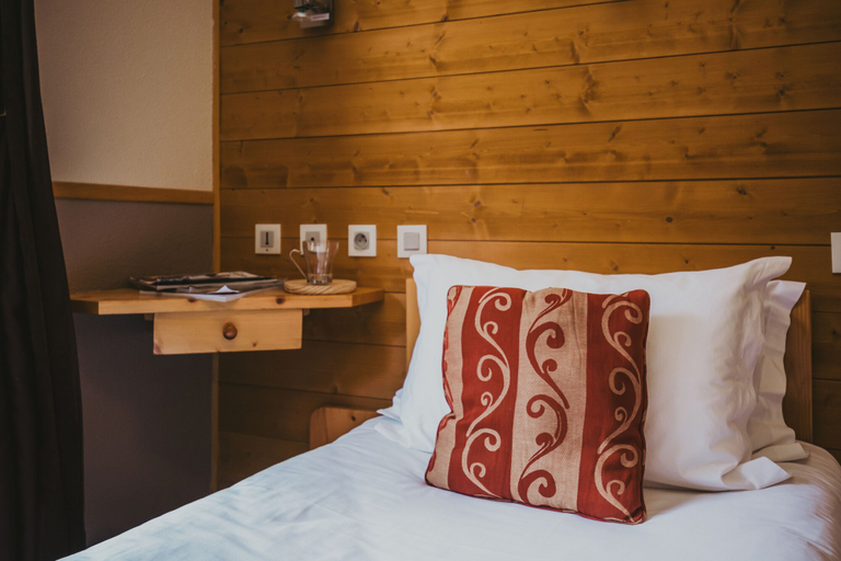 Bedroom 4, Hôtel Les Grangettes, Savoie