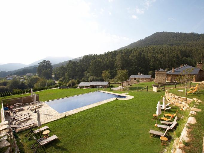 Others 5, Finca Areal, Lugo