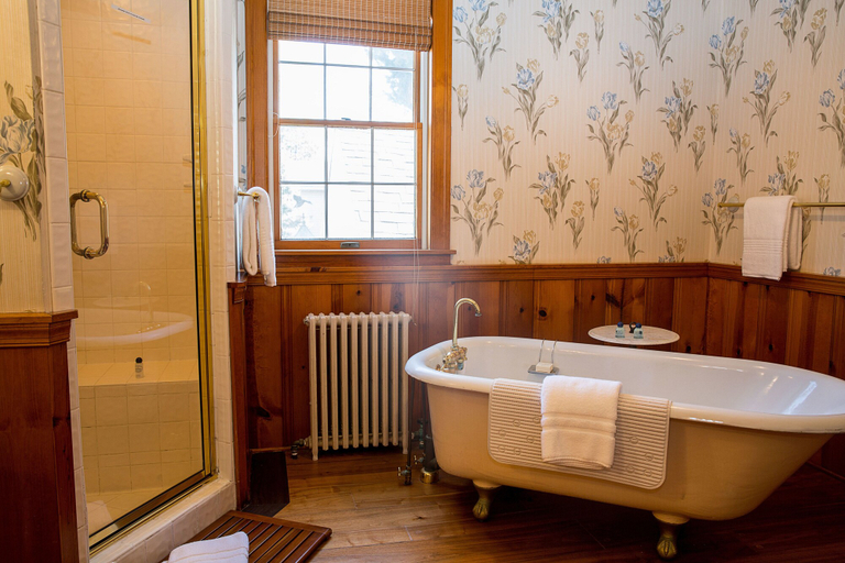 Bathroom 3, Sandaway Suites & Beach, Talbot