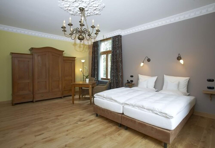 Bedroom 21