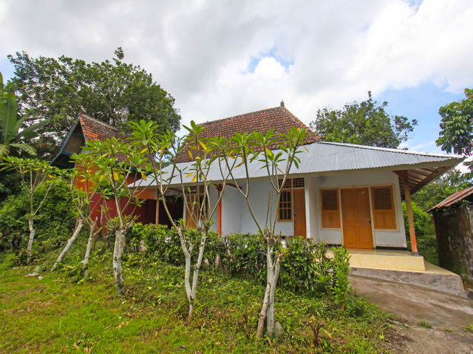 Exterior & Views 2, SPOT ON 92567 Jati Homestay, Lombok
