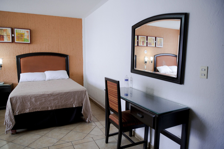 Bedroom 3, EH Ejecutivo Urban Hotel, Tepic