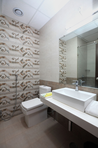 Bathroom, Genx Crecent Lucknow By 1589, Lucknow
