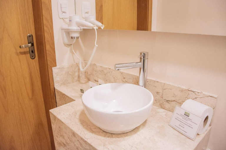 Bathroom 4, Nhtel Acomodacoes, Novo Hamburgo