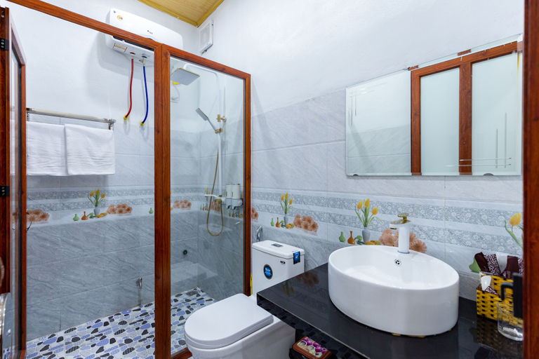 Bathroom 3, Trang An River View Homestay, Hoa Lư