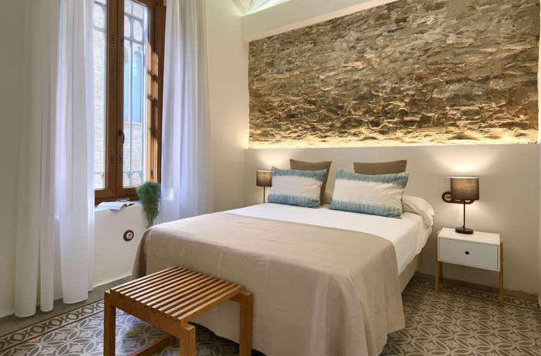 Bedroom 5, Hotel Hanoi, Girona
