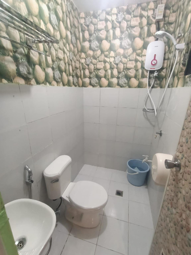 Bathroom, DJCI Apartelle w/kitchen walk to Robinson, Sm mall, NE pacific mall, S&R cabanatuan, Cabanatuan City