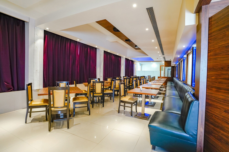 Food & Drinks 3, FabHotel Devanshi Inn, Raigarh