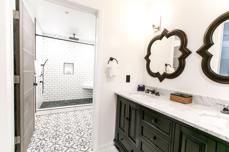 Bathroom 15