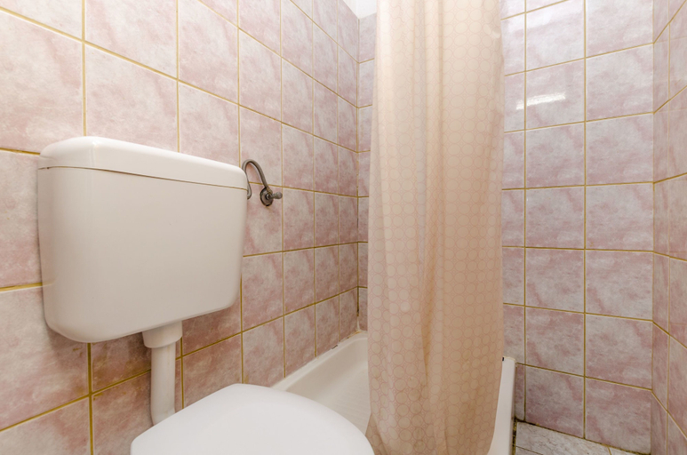 Bathroom 5, Apartments Tonin, Jelsa