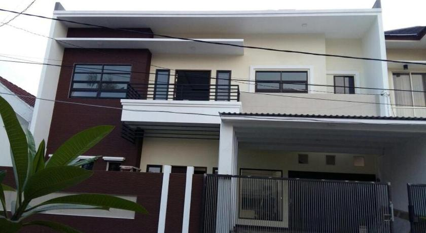 Exterior & Views 1, The Green Home. New  and Spacious 3 br home, Surabaya