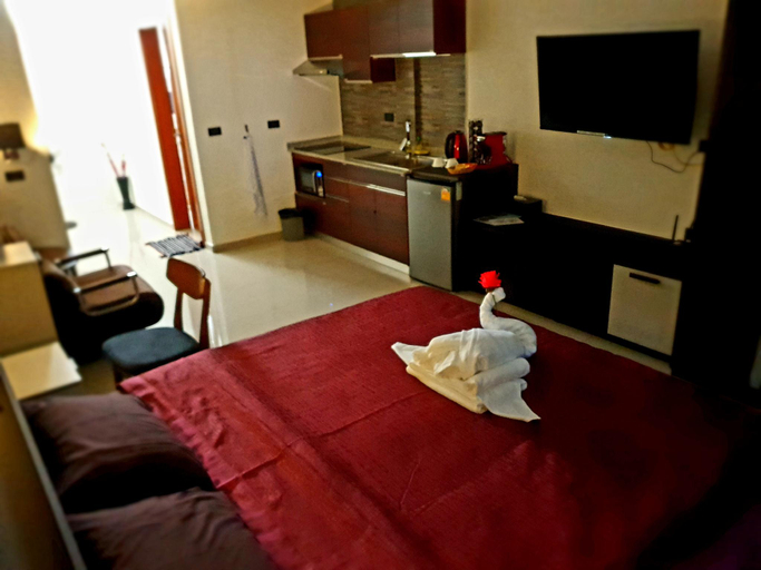 Others 3, Beachfront Pool Villa and Apartment(Room3), Koh Chang