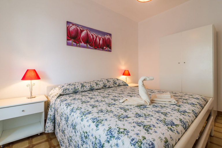 Bedroom 3, AffittaSardegna - Casa Bedda Ista, Sassari