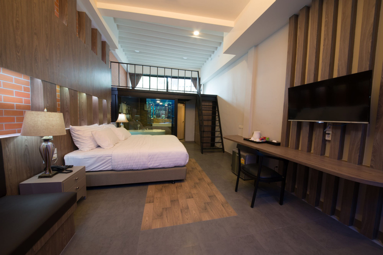 Bedroom 12