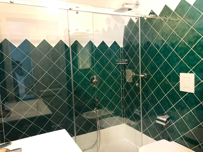Bathroom 5, Tenuta Duca Marigliano Boutique Hotel, Salerno