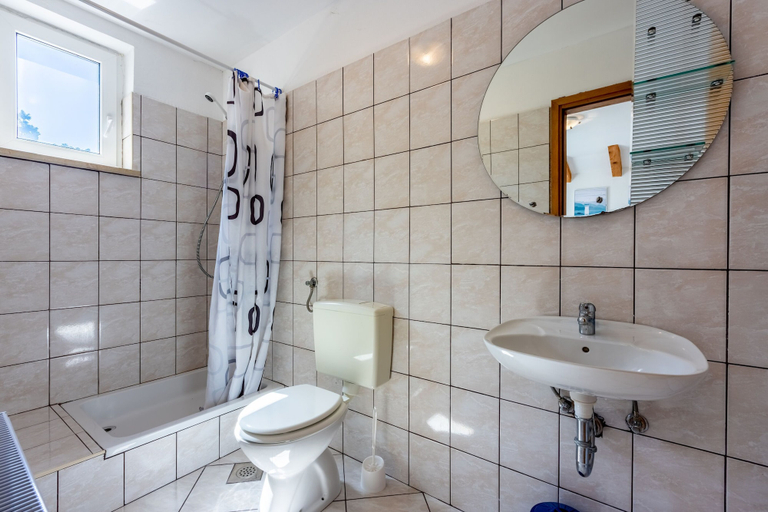 Bathroom 4, Apartments Neven, Vinodolska