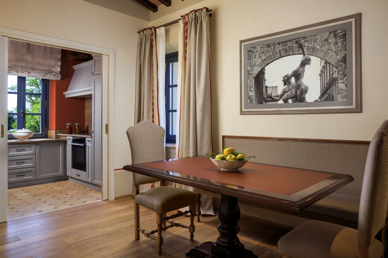 Dining Room 1