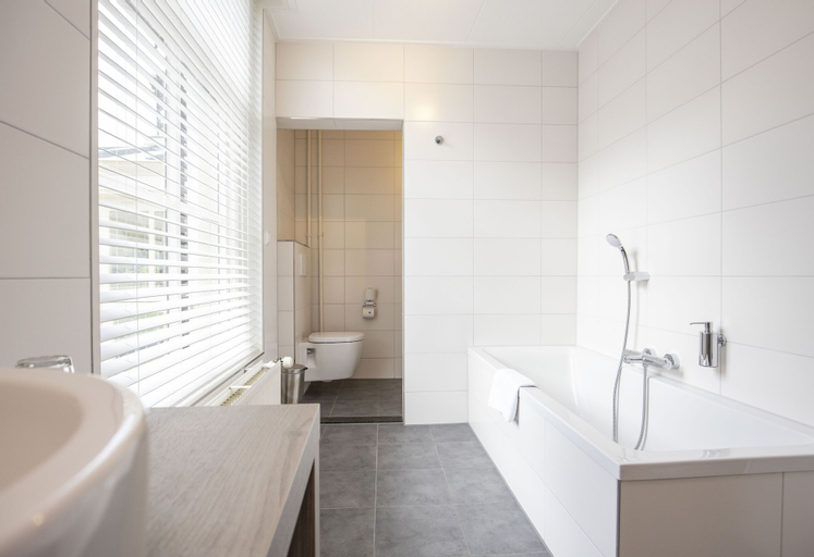 Bathroom 4