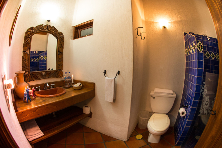 Bathroom 5, Hotel La Casona, Tapalpa