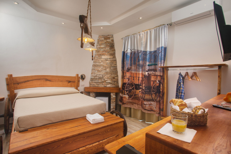 Bedroom 3, Vincent House Affittacamere, Olbia-Tempio