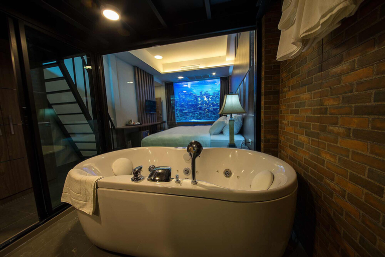 Bathroom 5
