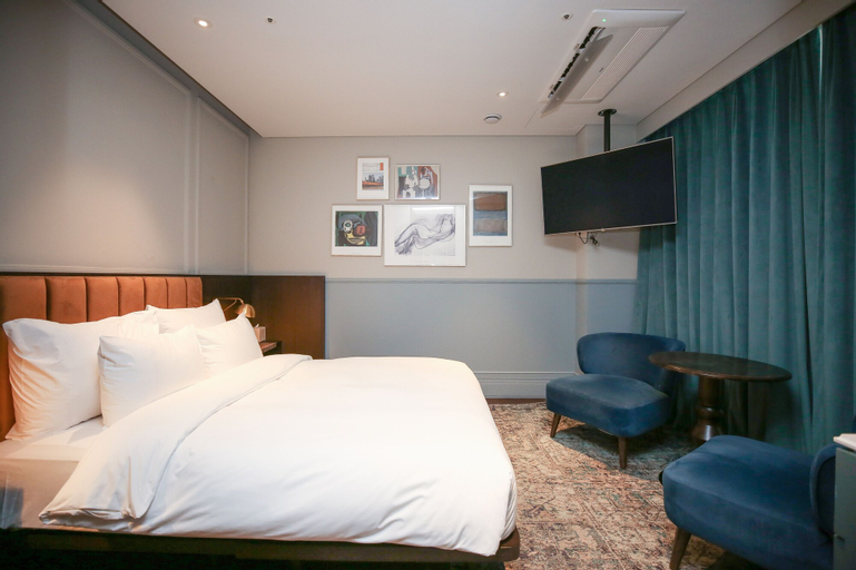 Bedroom 12