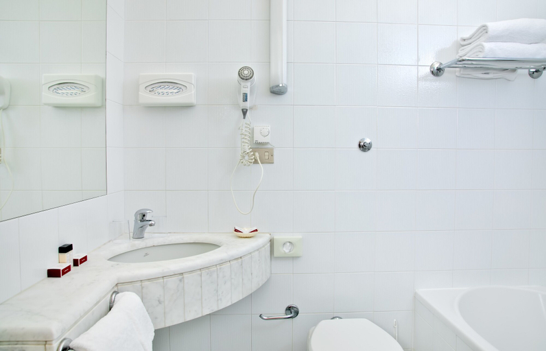 Bathroom 4, Ercolini E Savi, Pistoia