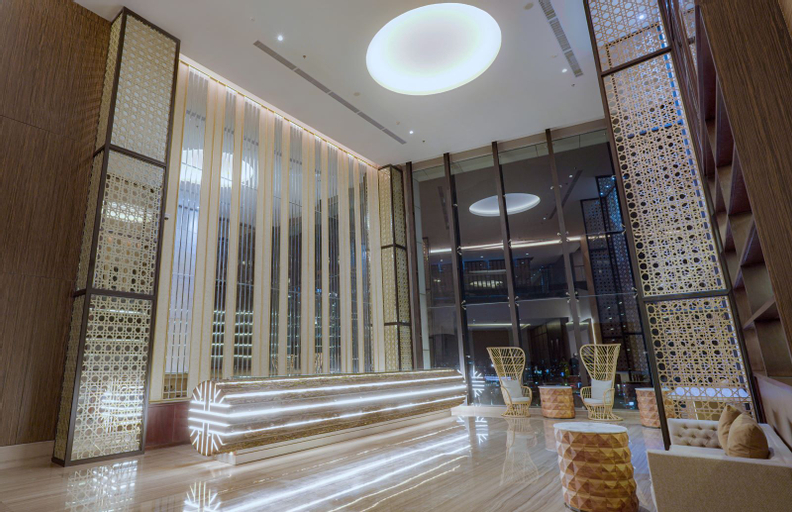 Whiz Luxe Hotel Spazio Surabaya, Surabaya