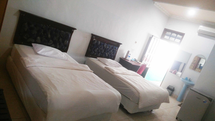 Bedroom 13