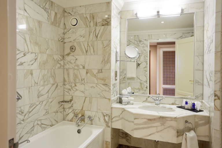 Bathroom 5, Celtic Manor Resort, Newport