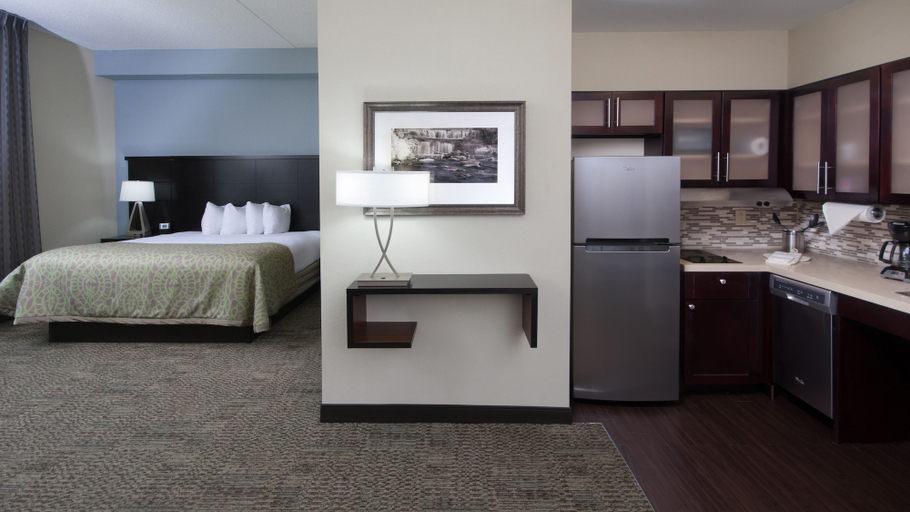 Bedroom 1, Staybridge Suites BUFFALO-AMHERST, Erie