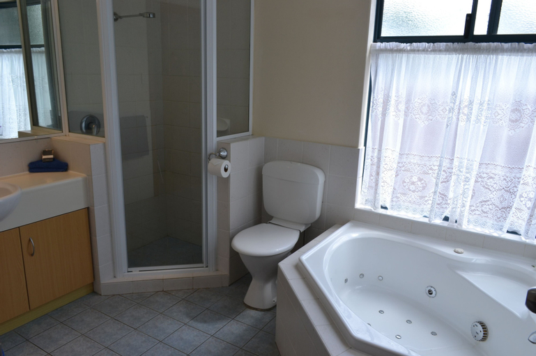 Bathroom 6