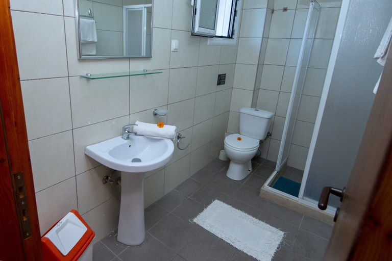 Bathroom 3, John Apartments First Floor, Ionian Islands