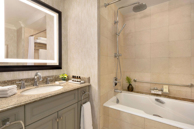 Bathroom 5, Fairmont Chateau Lake Louise, Division No. 15