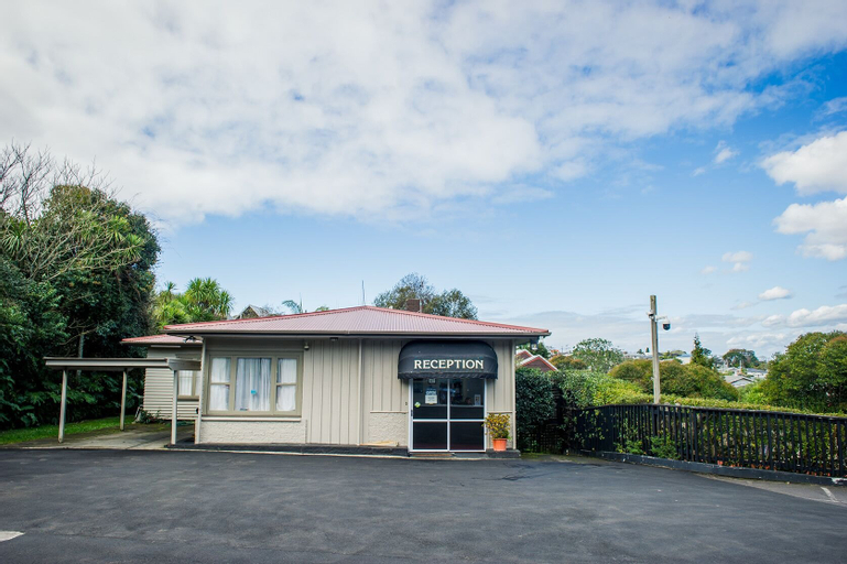 Touchwood Motor Inn, Waitakere