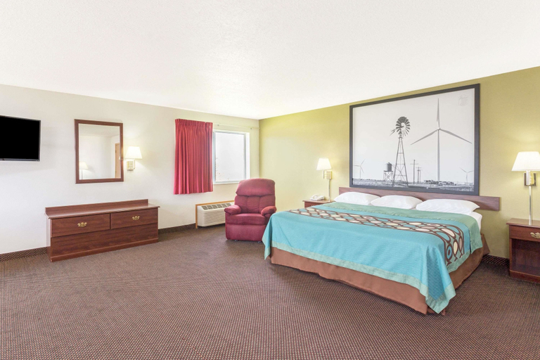 Bedroom 3, Super 8 by Wyndham Cresco IA, Howard