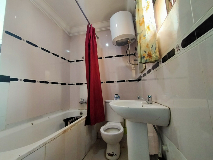 Bathroom 3, Orient Hotel & Plaza, AbujaMun