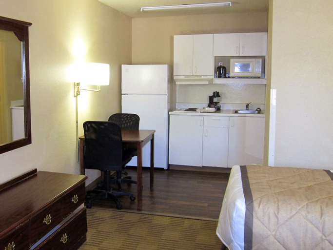 Dining Room 8